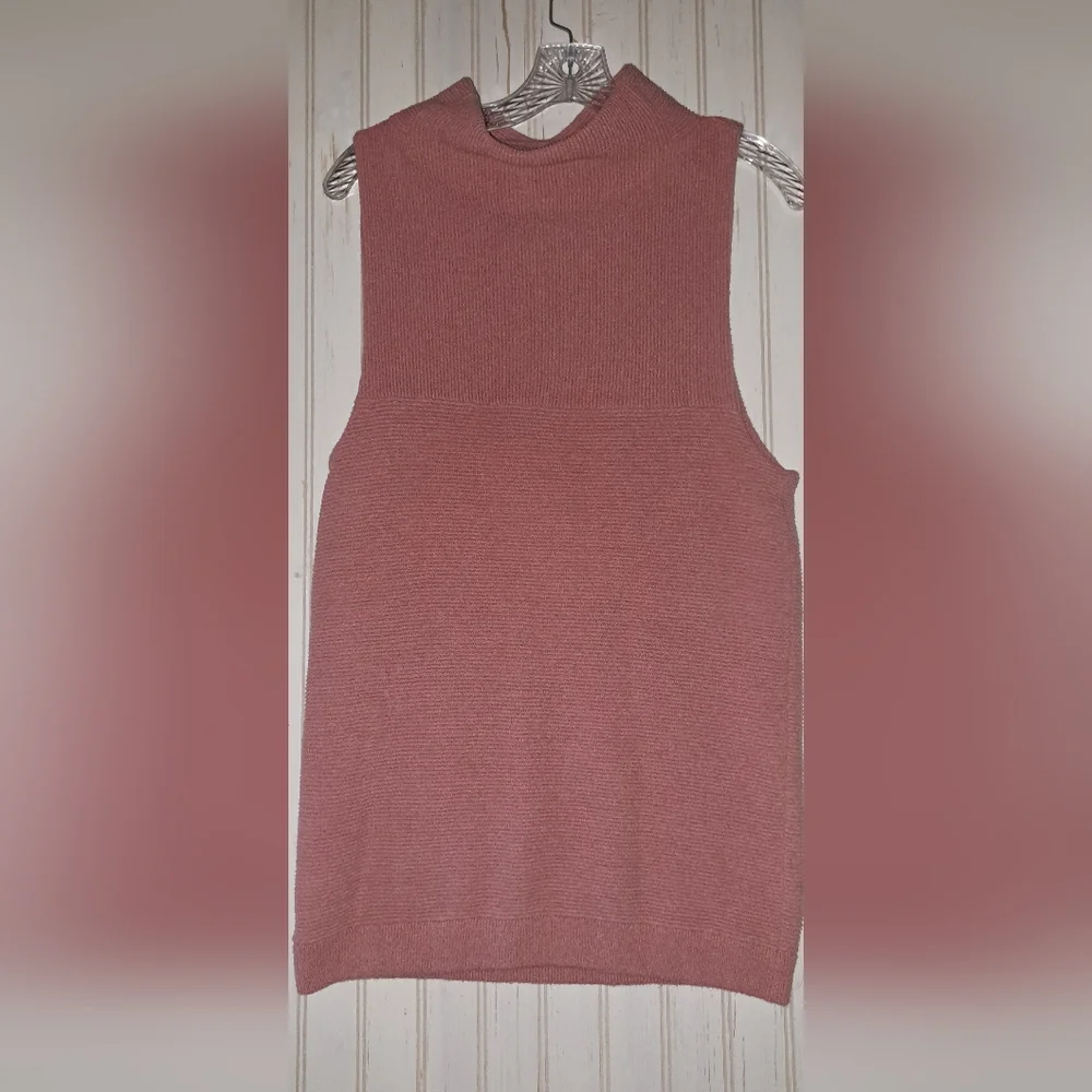Ladies Free People Sleeveless Turtleneck Tunic Sweater Small Deep Underarm